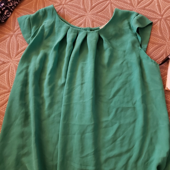 Top - Picture 2 of 2